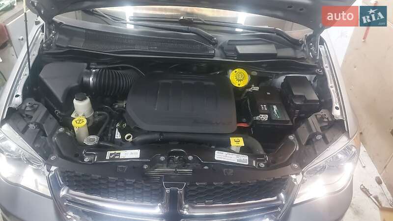 Минивэн Dodge Grand Caravan 2020 в Львове фото 38 Минивэн Dodge Grand Caravan 2020 в Львове