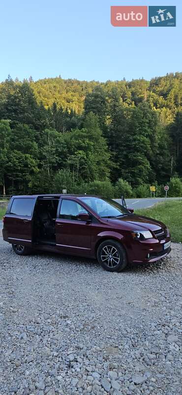 Минивэн Dodge Grand Caravan 2018 в Киеве фото 14 Минивэн Dodge Grand Caravan 2018 в Киеве