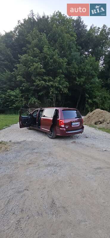Минивэн Dodge Grand Caravan 2018 в Киеве фото 20 Минивэн Dodge Grand Caravan 2018 в Киеве