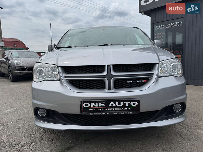 Мінівен Dodge Grand Caravan 2017 в Києві