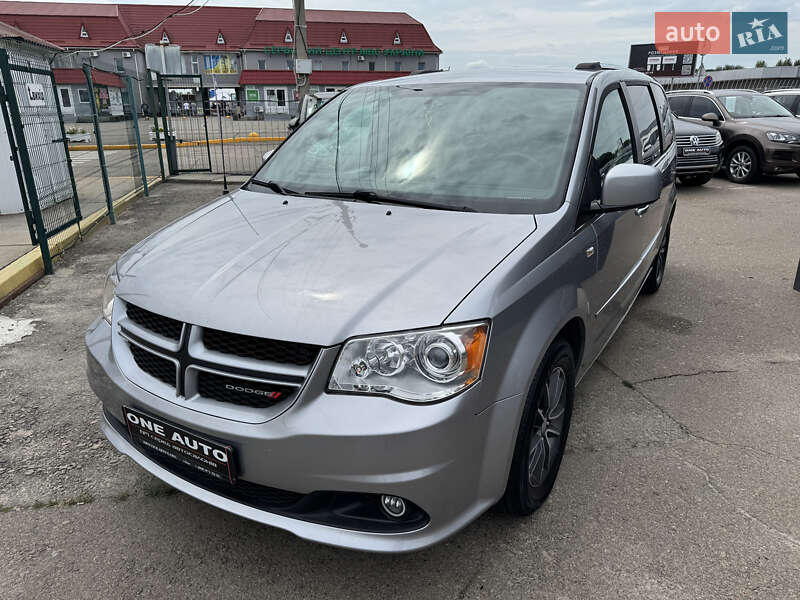Мінівен Dodge Grand Caravan 2017 в Києві