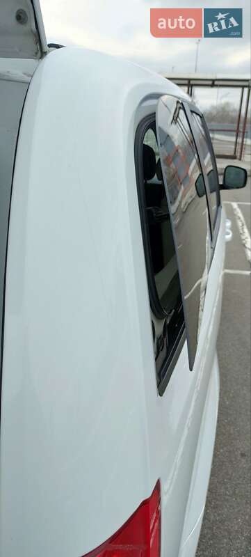Минивэн Dodge Grand Caravan 2017 в Киеве