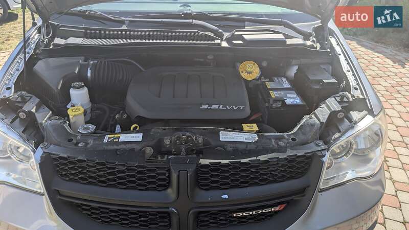 Минивэн Dodge Grand Caravan 2016 в Хмельницком фото 7 Минивэн Dodge Grand Caravan 2016 в Хмельницком