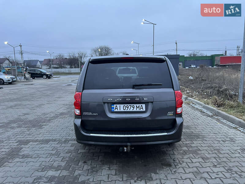 Мінівен Dodge Grand Caravan 2016 в Боярці