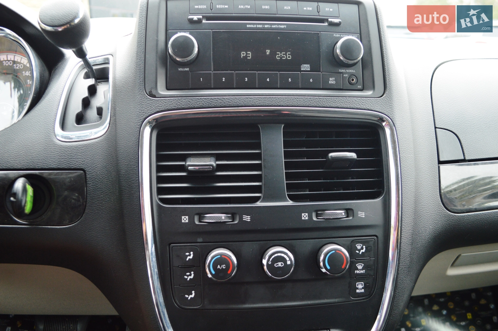 2016 Dodge Caravan - мініатюра 28