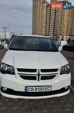 Минивэн Dodge Grand Caravan 2017 в Киеве