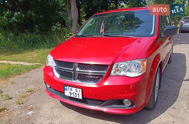 Мінівен Dodge Grand Caravan 2016 в Чернігові