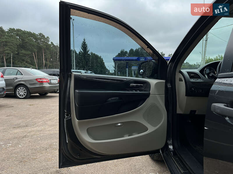 Минивэн Dodge Grand Caravan 2014 в Ровно фото 12 Минивэн Dodge Grand Caravan 2014 в Ровно