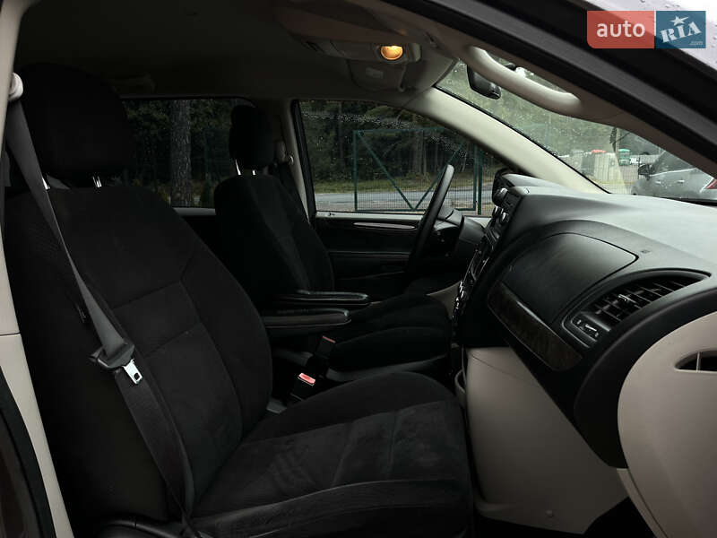 Минивэн Dodge Grand Caravan 2014 в Ровно фото 25 Минивэн Dodge Grand Caravan 2014 в Ровно