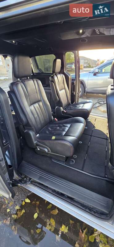 Мінівен Dodge Grand Caravan 2017 в Києві