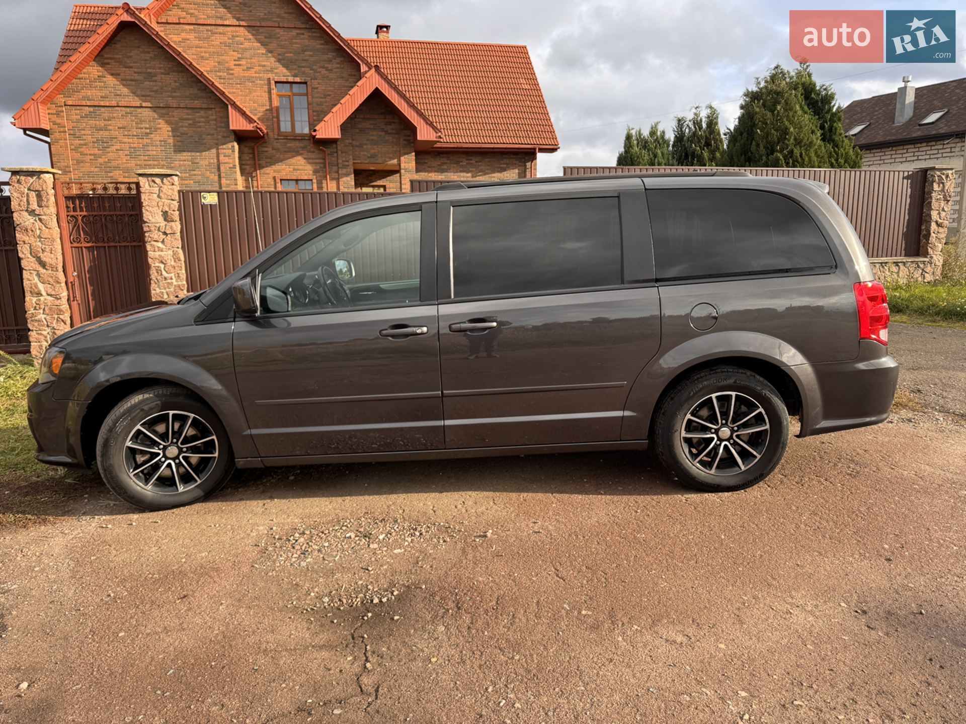 2017 Dodge Caravan - мініатюра 3