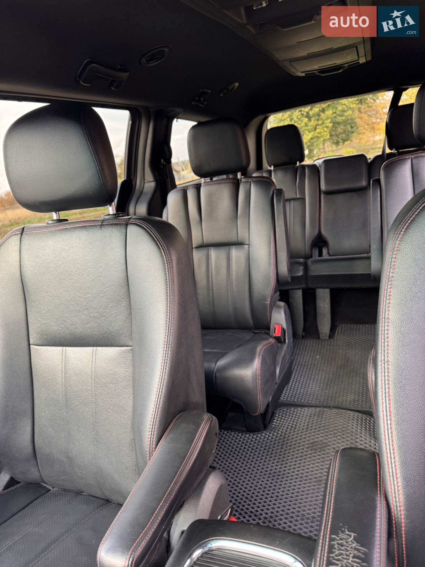 2017 Dodge Caravan - мініатюра 16
