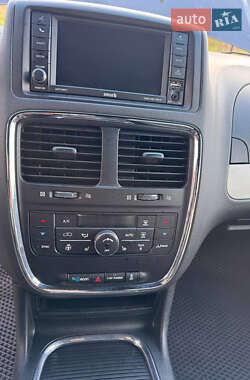 Мінівен Dodge Grand Caravan 2017 в  фото 17 Мінівен Dodge Grand Caravan 2017 в