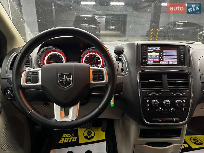 Мінівен Dodge Grand Caravan 2017 в Чернівцях