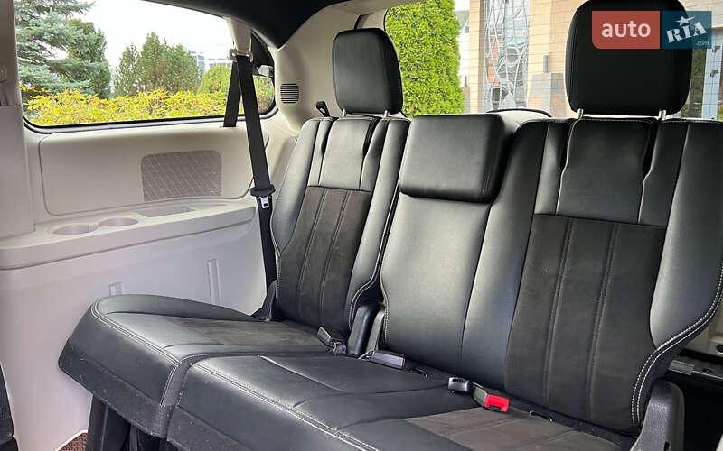 Мінівен Dodge Grand Caravan 2020 в Львові фото 22 Мінівен Dodge Grand Caravan 2020 в Львові