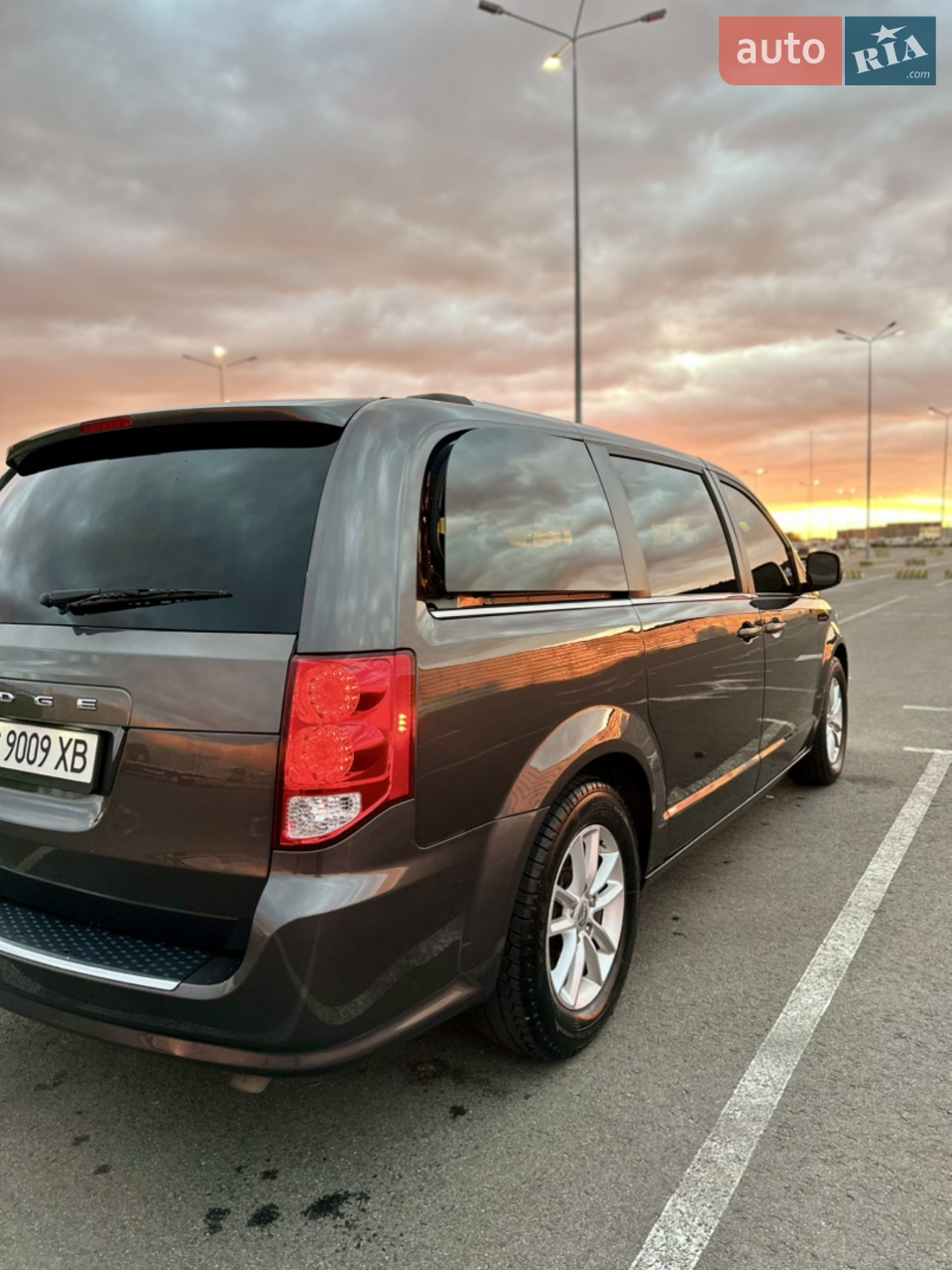 2019 Dodge Caravan - мініатюра 22