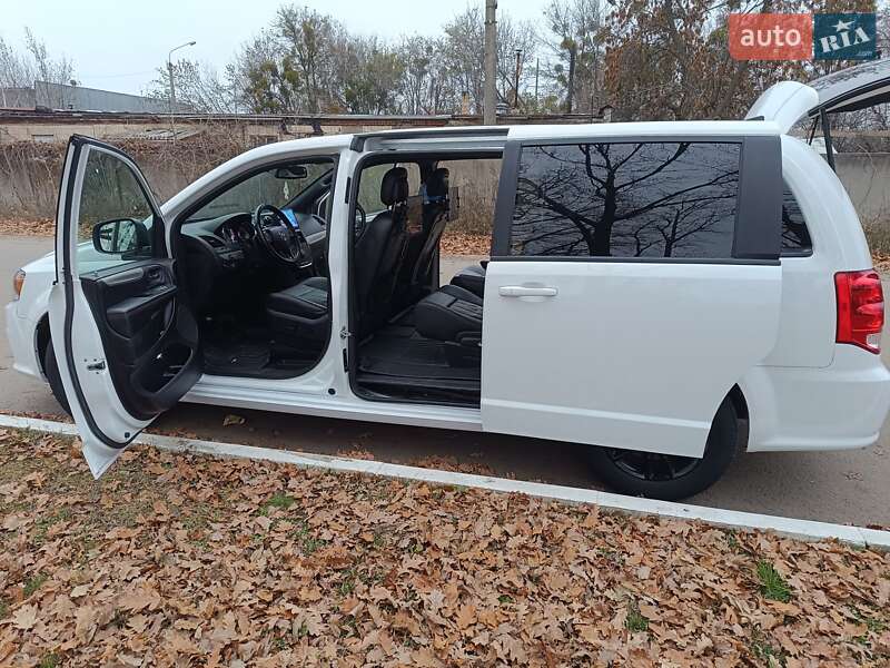 Минивэн Dodge Grand Caravan 2020 в Полтаве фото 29 Минивэн Dodge Grand Caravan 2020 в Полтаве