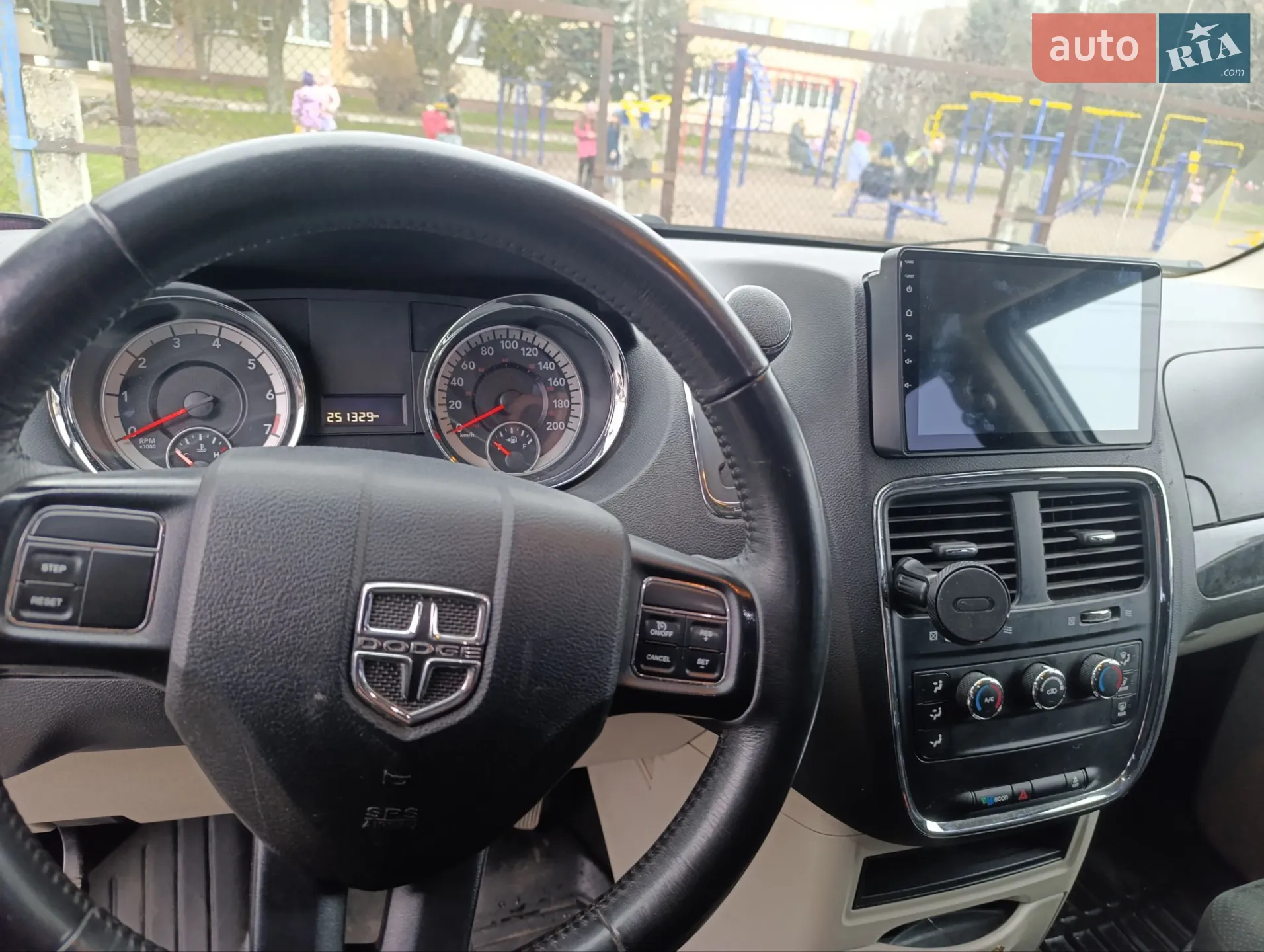 2015 Dodge Caravan - мініатюра 3
