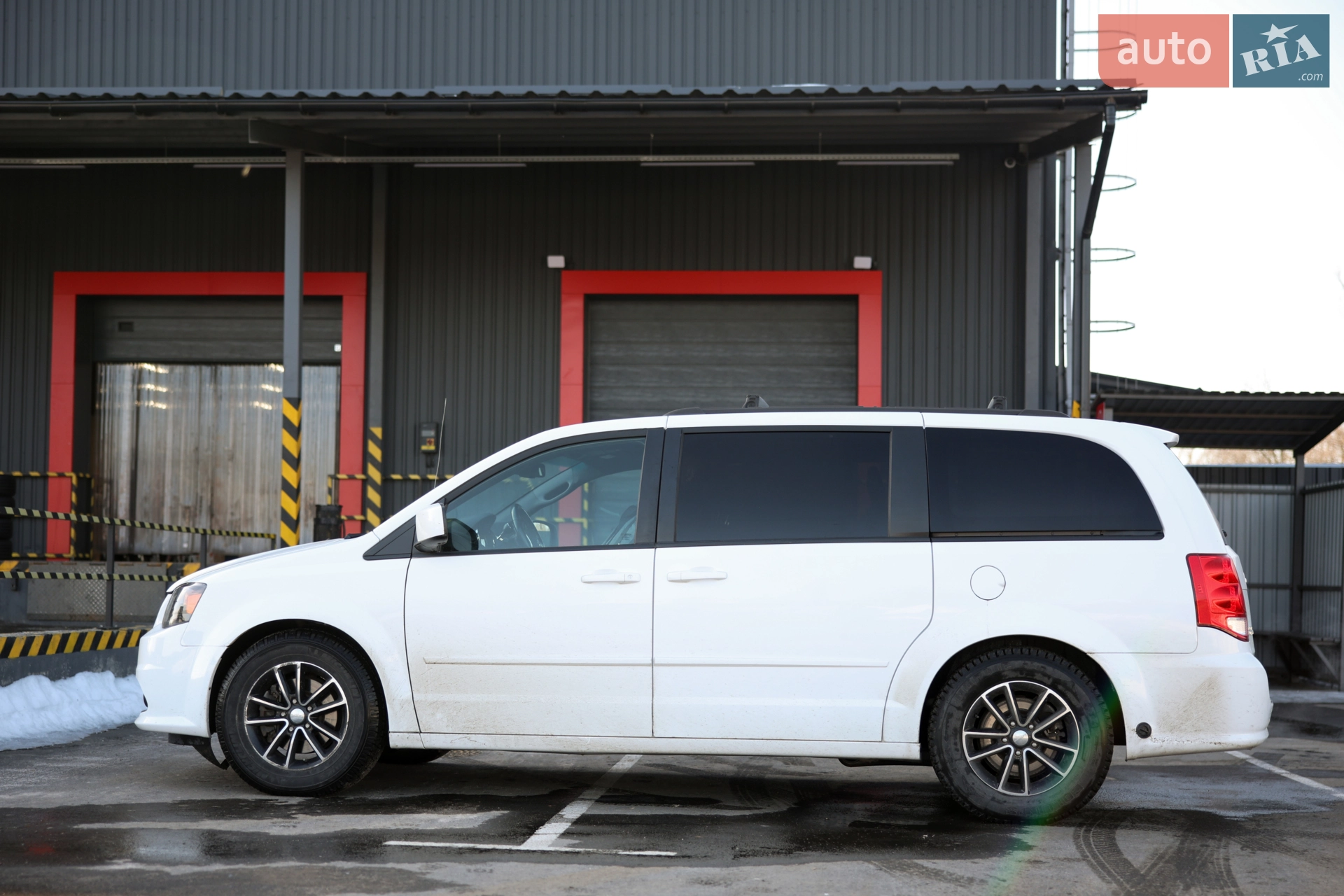 2017 Dodge Caravan - мініатюра 4