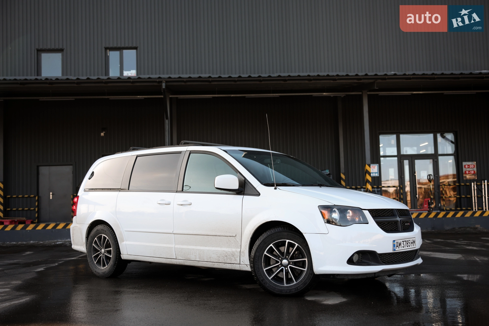 2017 Dodge Caravan - мініатюра 9