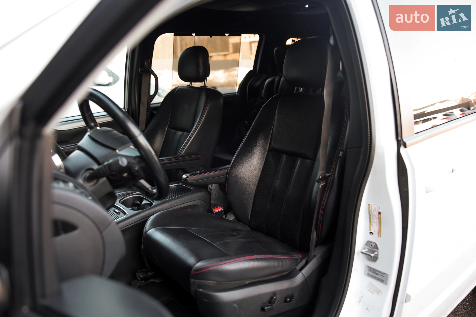 2017 Dodge Caravan - мініатюра 12