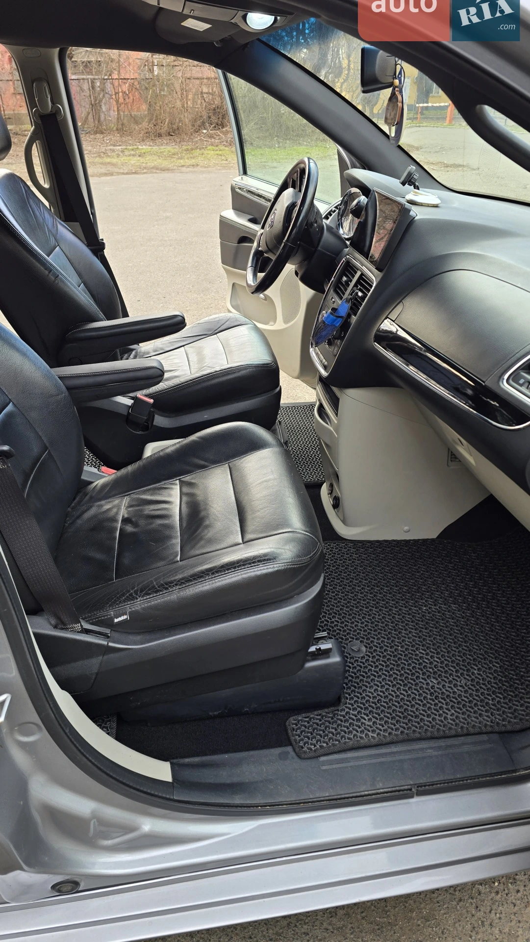 2016 Dodge Caravan - мініатюра 23