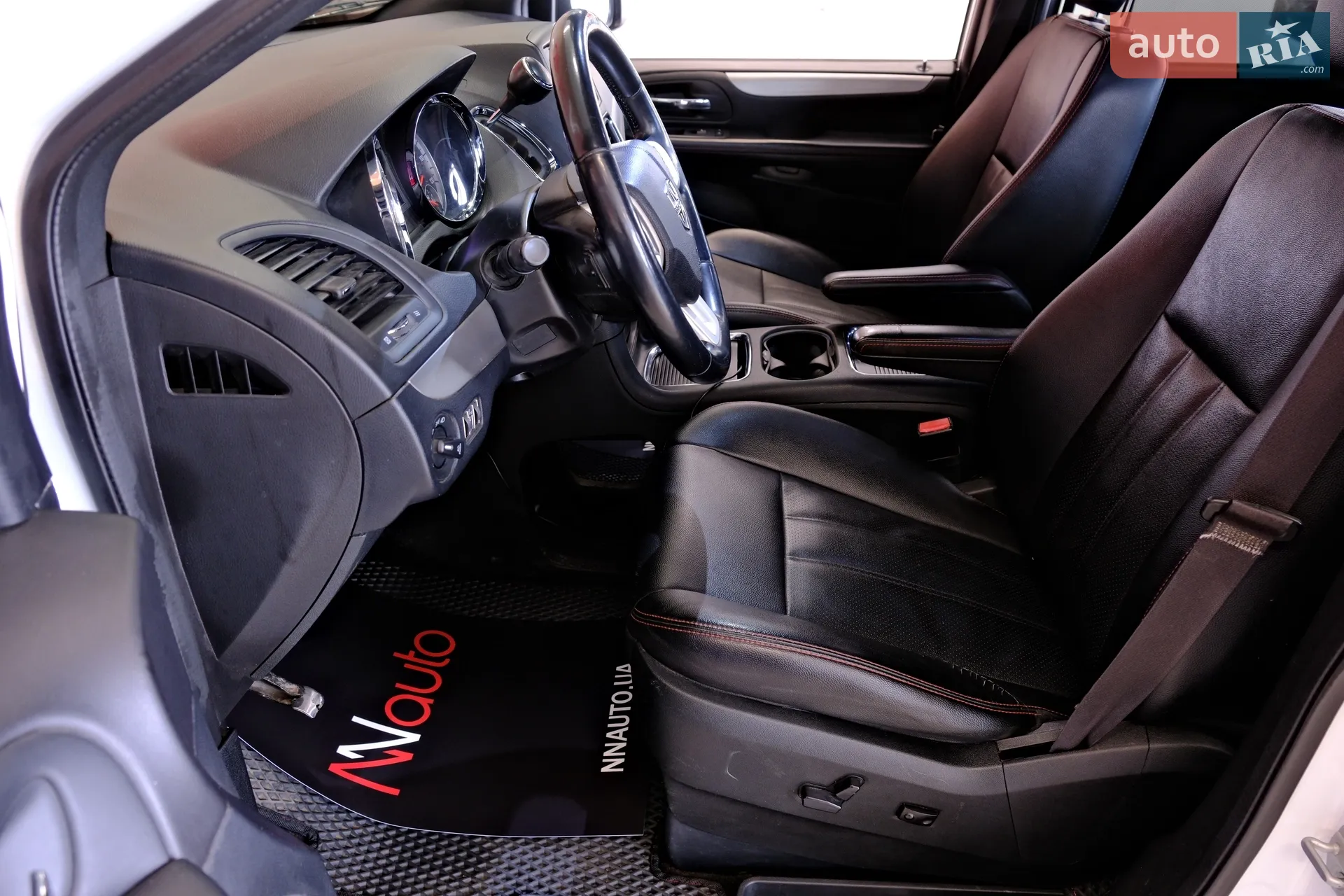 2018 Dodge Caravan - мініатюра 26