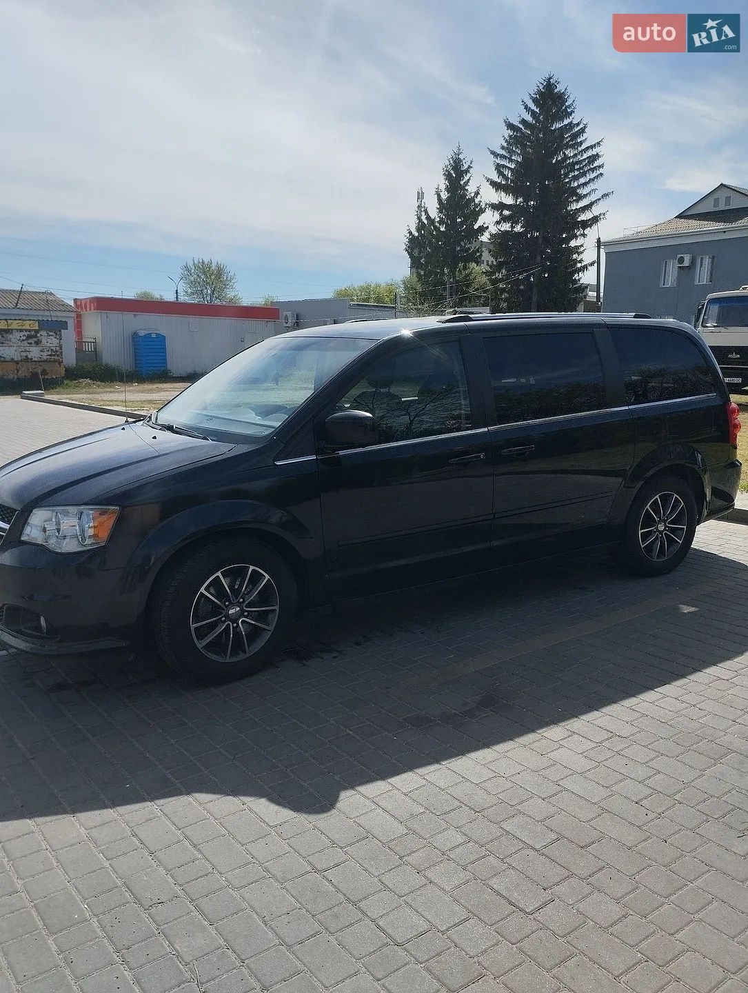 2017 Dodge Caravan - мініатюра 3