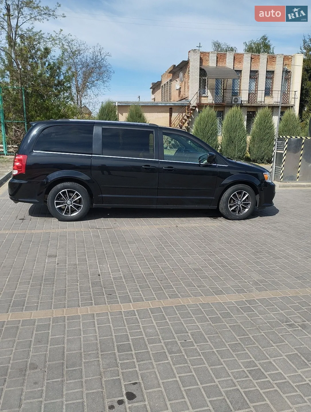 2017 Dodge Caravan - мініатюра 8