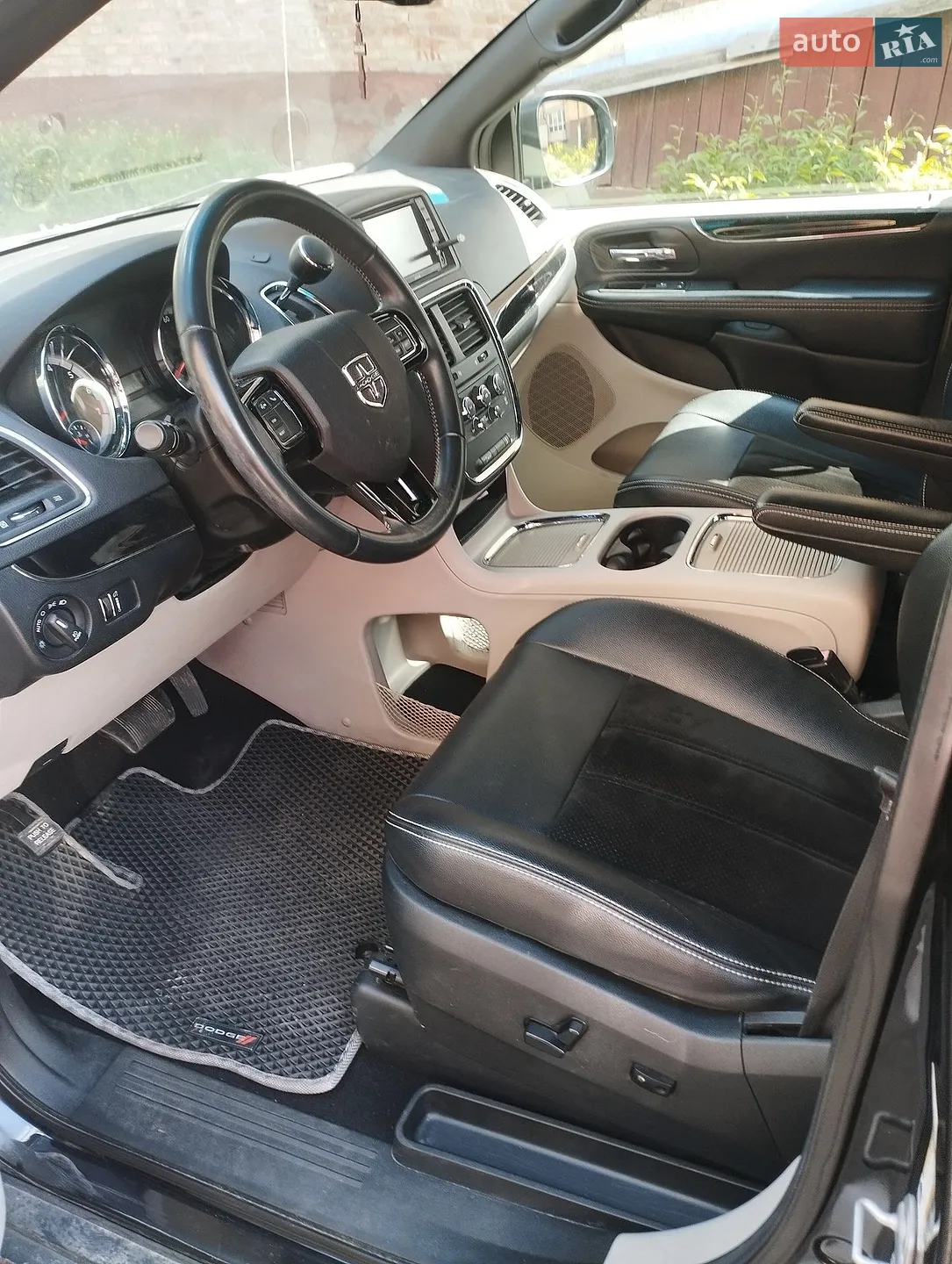 2017 Dodge Caravan - мініатюра 2