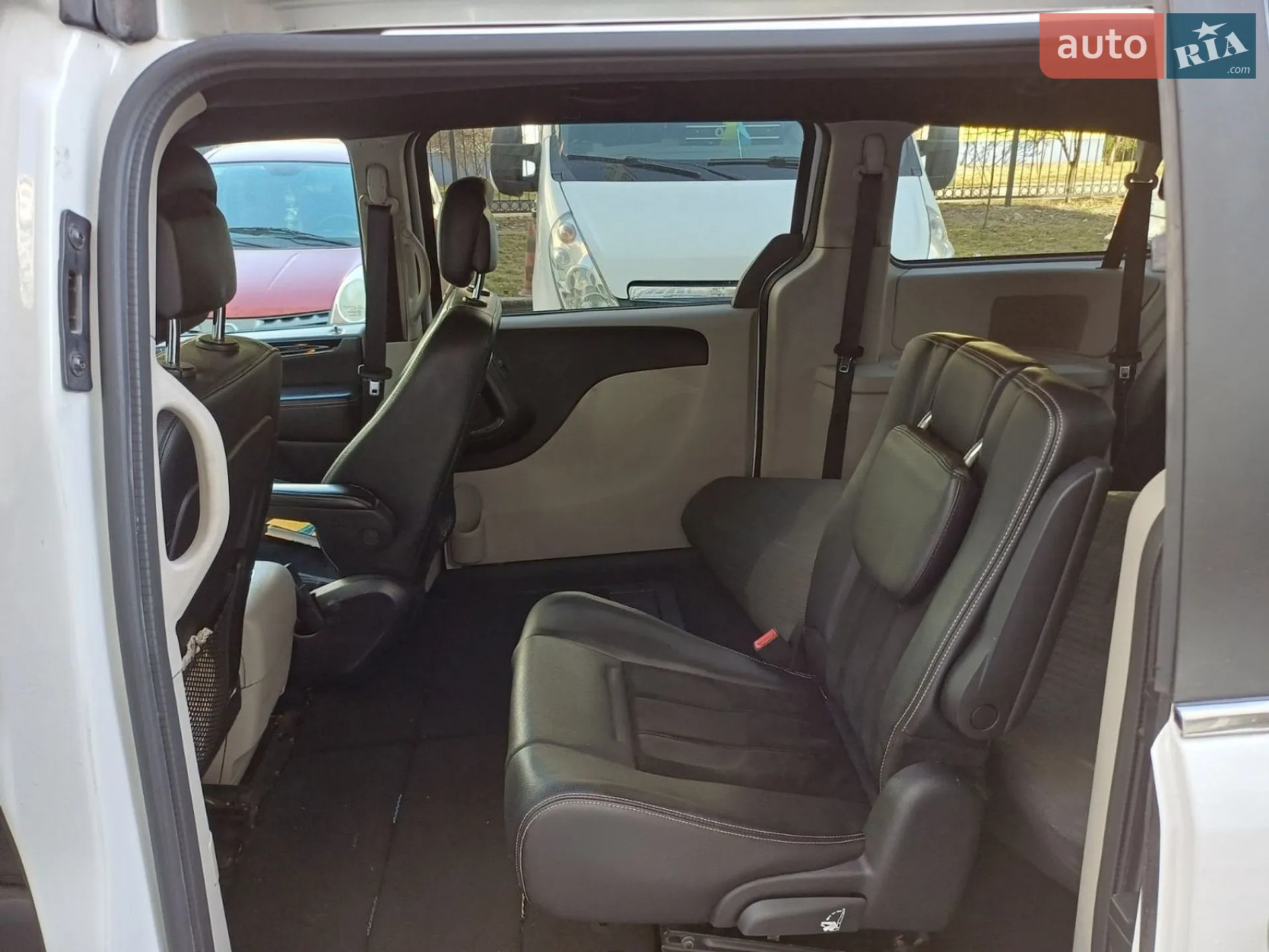 2017 Dodge Caravan - мініатюра 6