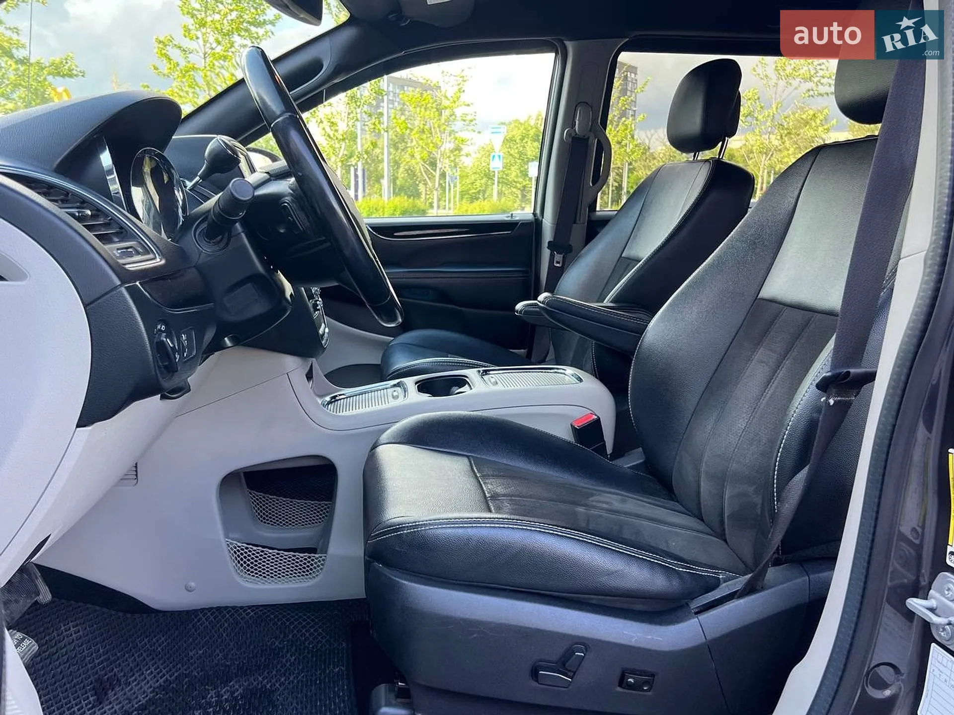 2019 Dodge Caravan - мініатюра 9