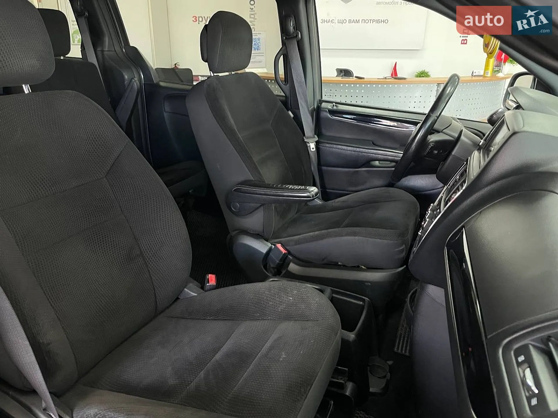2018 Dodge Caravan - мініатюра 30