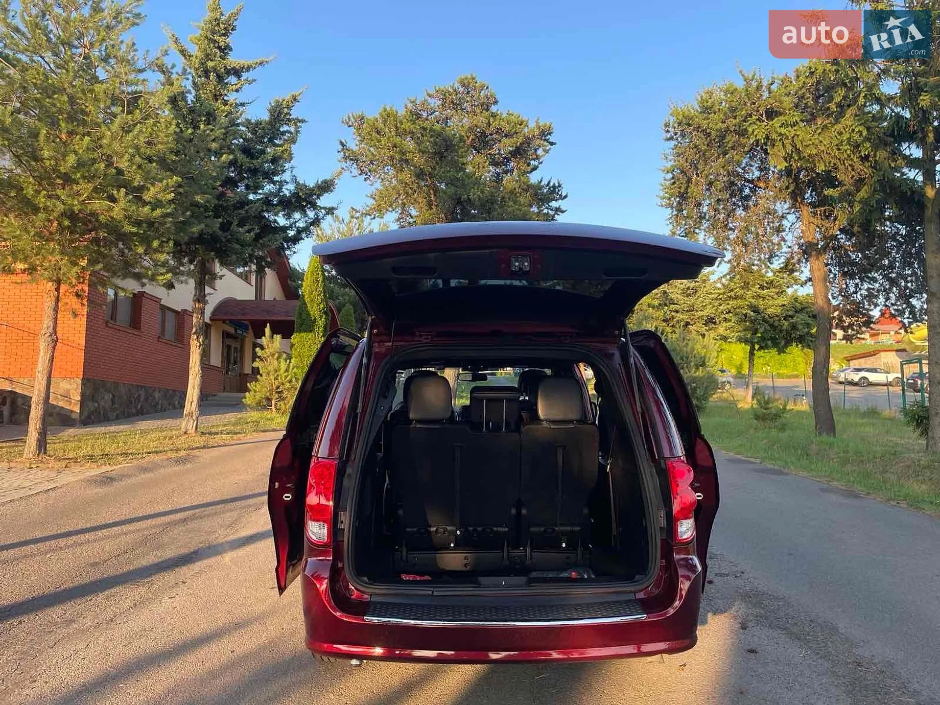 2018 Dodge Caravan - мініатюра 13
