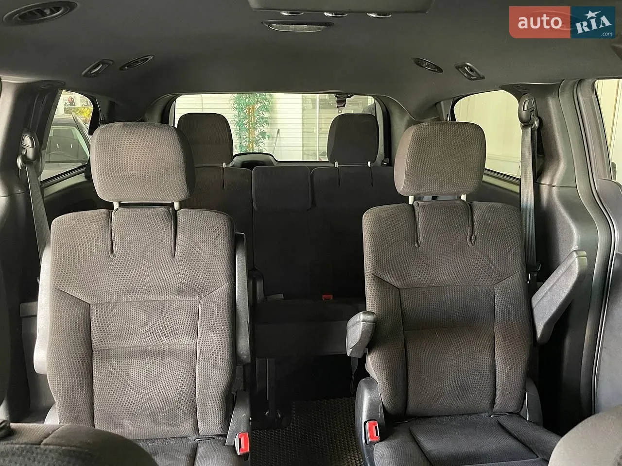 2018 Dodge Caravan - мініатюра 37