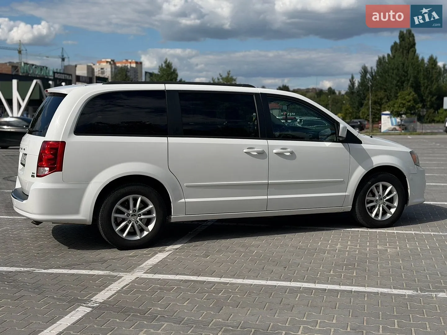 2015 Dodge Caravan - мініатюра 14