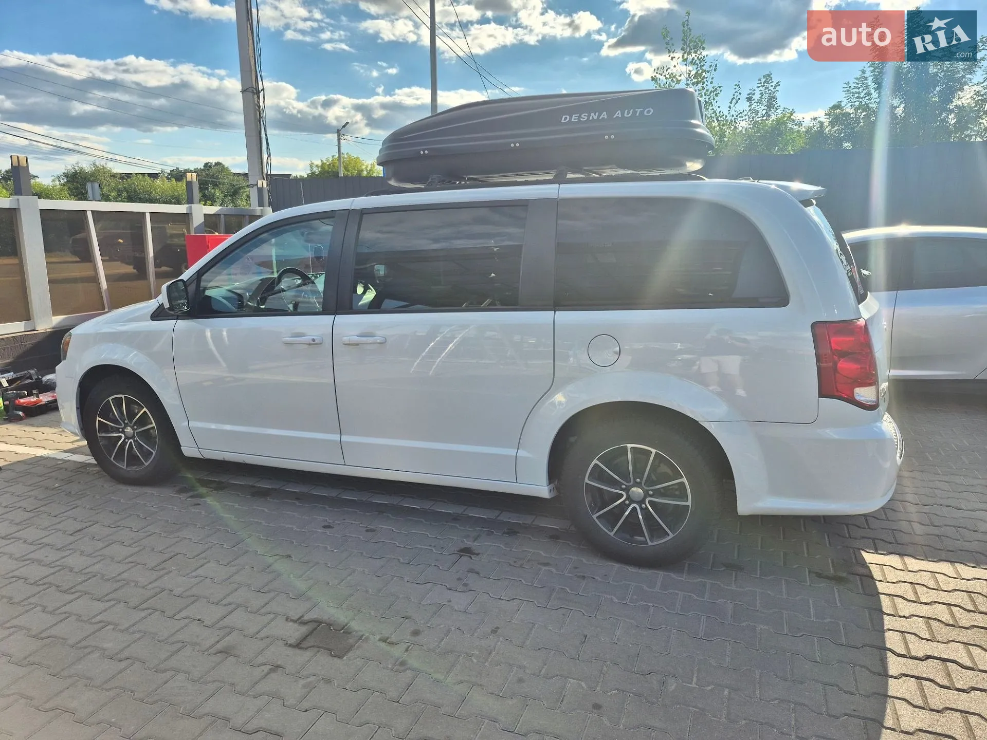 2019 Dodge Caravan - мініатюра 3