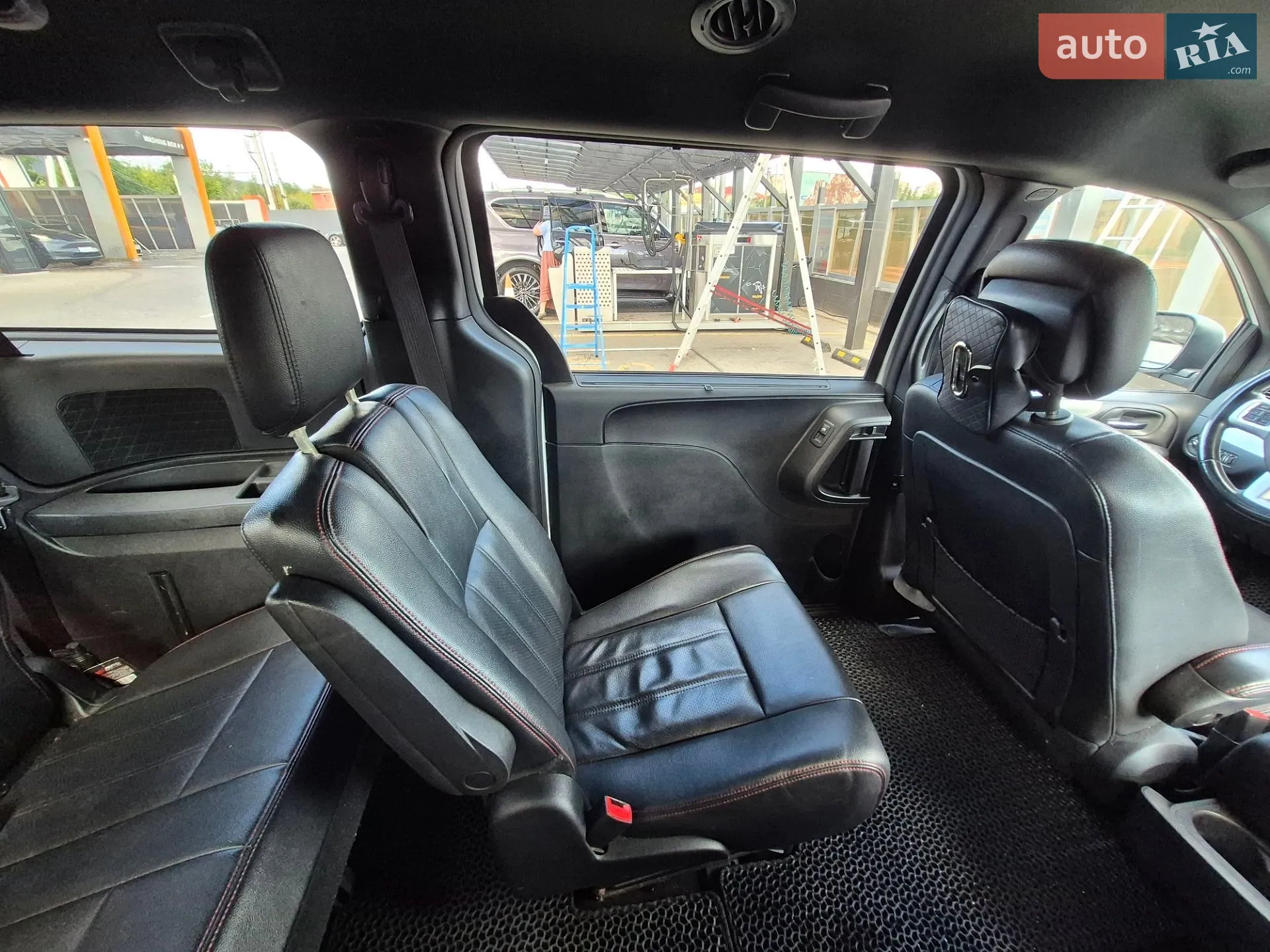 2019 Dodge Caravan - мініатюра 25