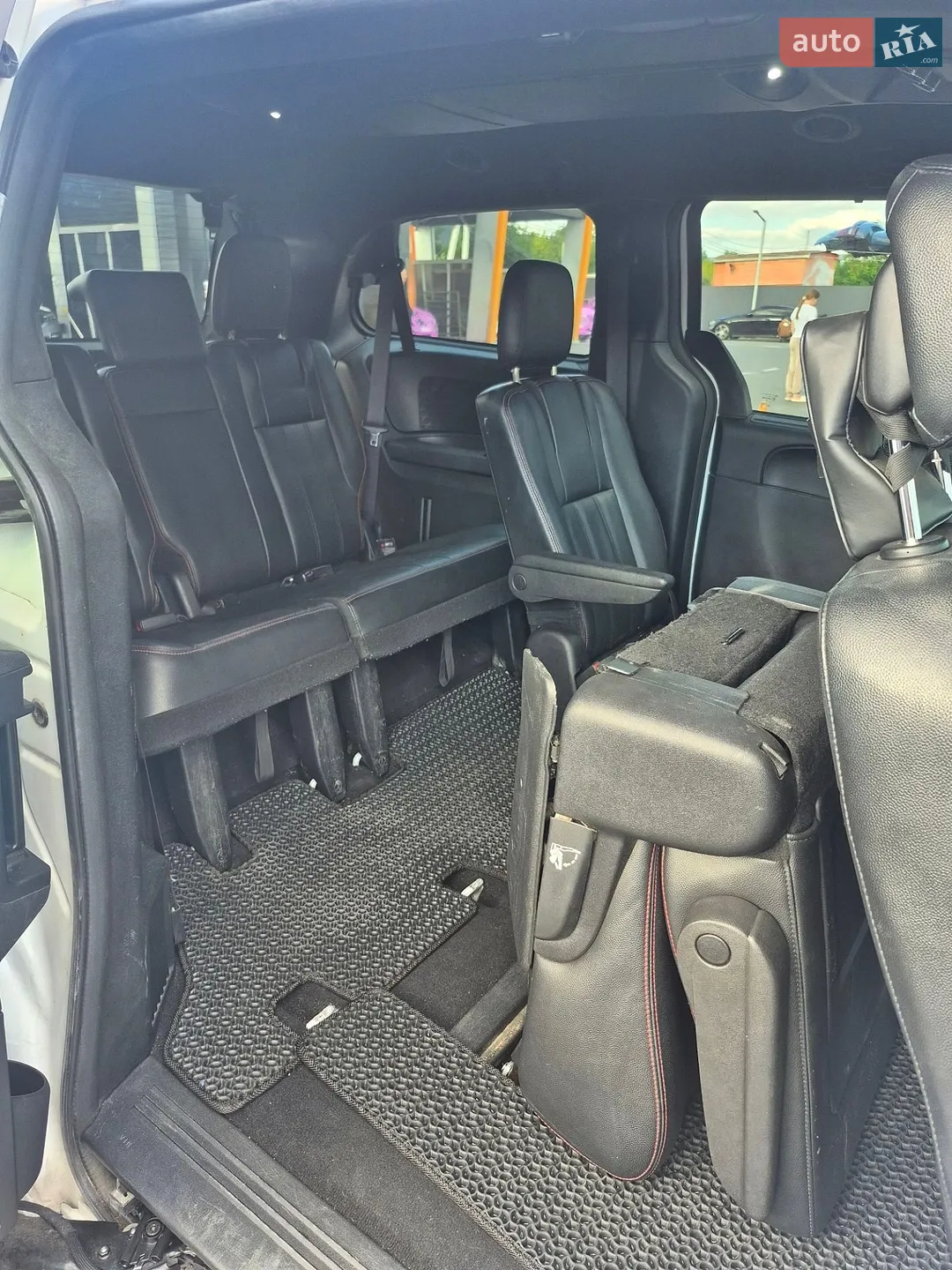 2019 Dodge Caravan - мініатюра 33