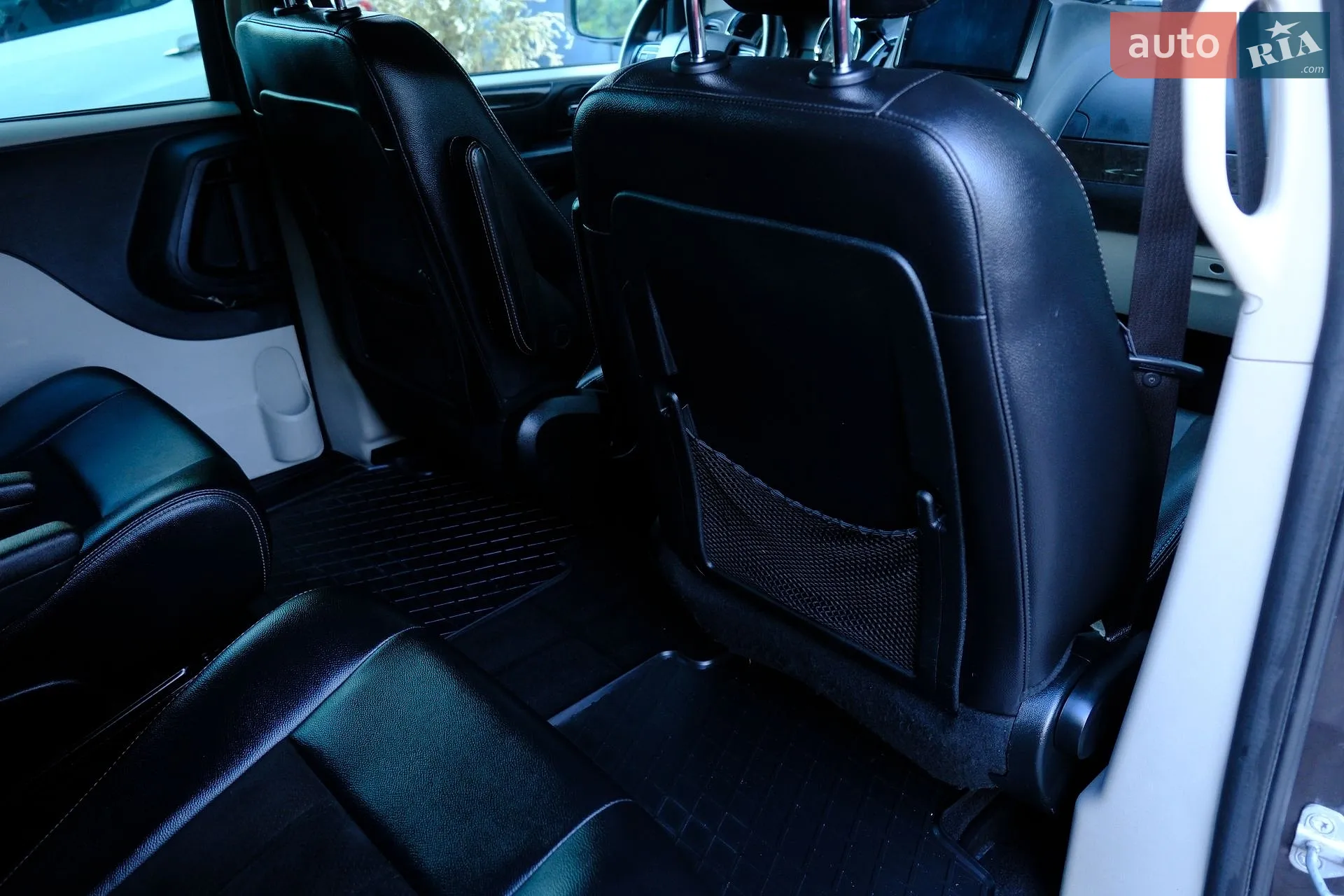 2015 Dodge Caravan - мініатюра 30