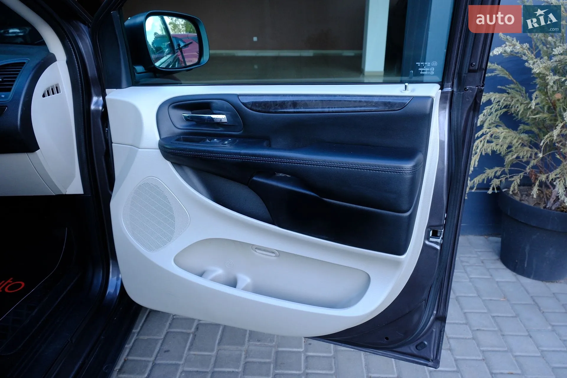 2015 Dodge Caravan - мініатюра 34
