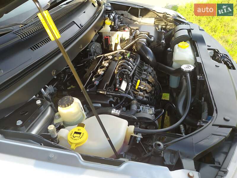 Внедорожник / Кроссовер Dodge Journey 2015 в Новомосковске