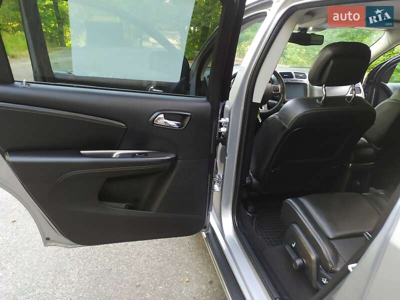 Внедорожник / Кроссовер Dodge Journey 2015 в Новомосковске