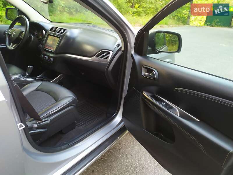 Внедорожник / Кроссовер Dodge Journey 2015 в Новомосковске