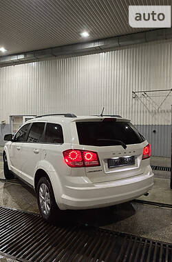 Внедорожник / Кроссовер Dodge Journey 2014 в Звягеле