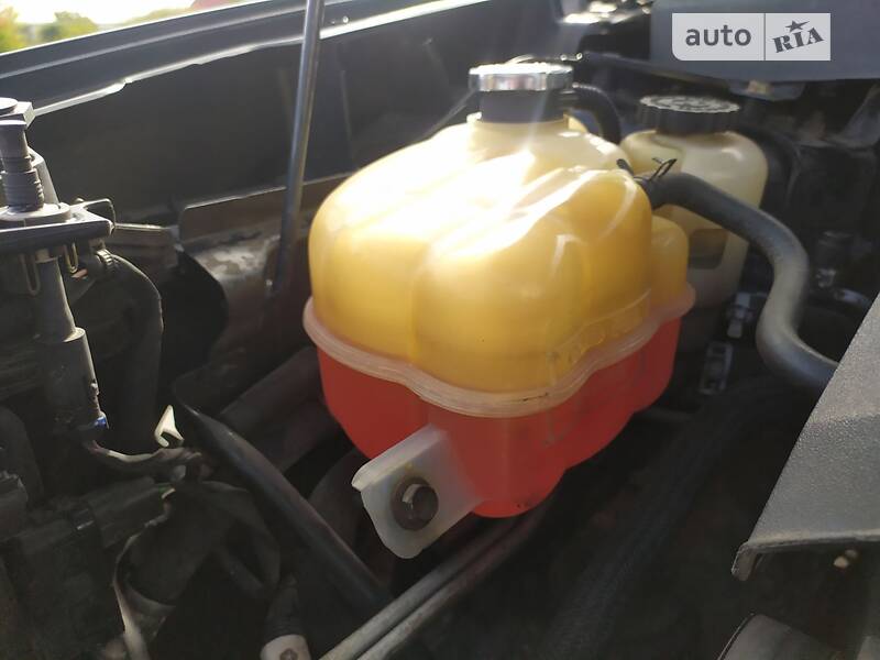 Универсал Dodge Journey 2008 в Раздельной фото 20 Универсал Dodge Journey 2008 в Раздельной