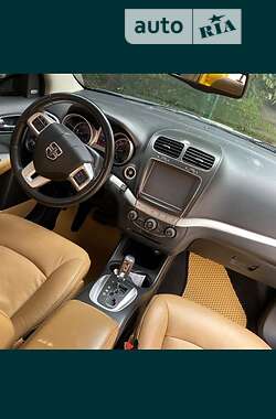 Внедорожник / Кроссовер Dodge Journey 2013 в 