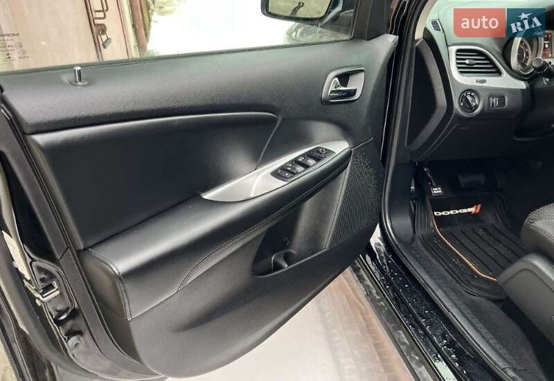 Внедорожник / Кроссовер Dodge Journey 2015 в Бориславе фото 25 Внедорожник / Кроссовер Dodge Journey 2015 в Бориславе