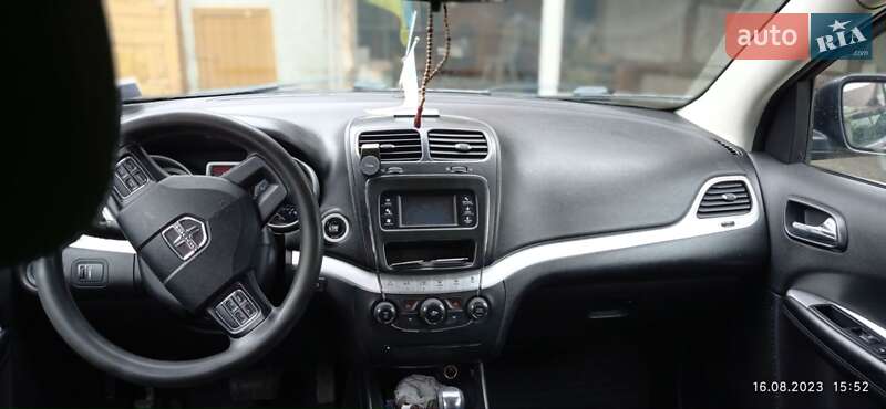 Позашляховик / Кросовер Dodge Journey 2014 в Львові фото 15 Позашляховик / Кросовер Dodge Journey 2014 в Львові