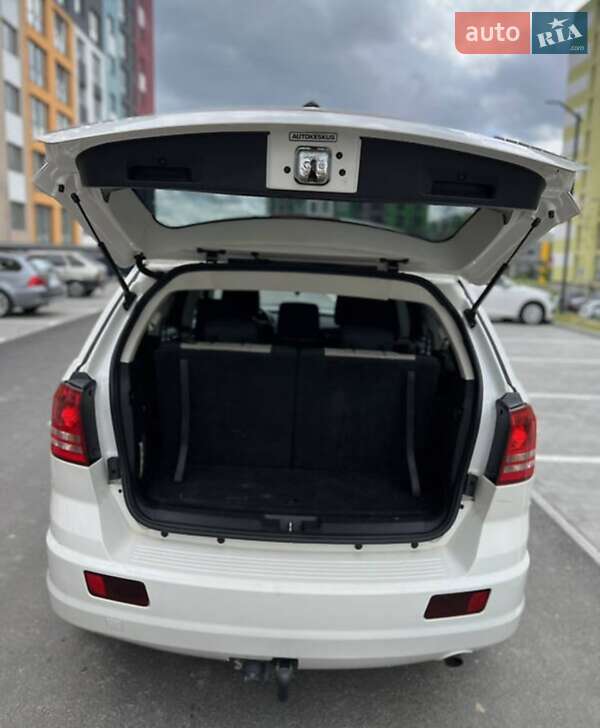 Внедорожник / Кроссовер Dodge Journey 2008 в Черновцах